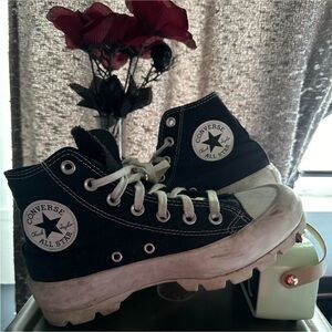 Women converse all star platforms! Size 6.5